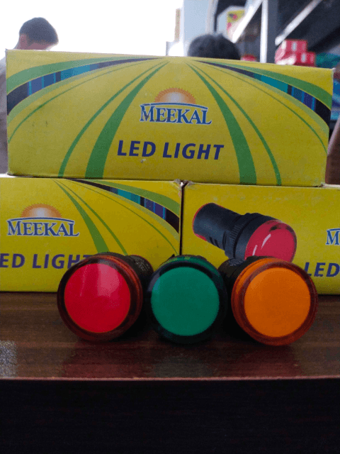 Meekal LED Light  Red/Yellow/Green