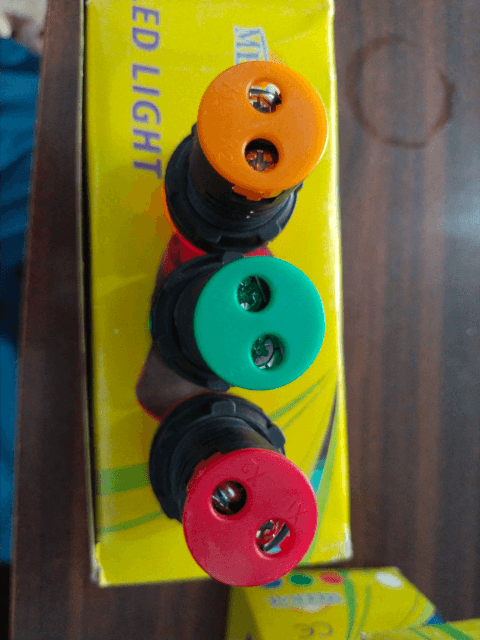 Meekal LED Light  Red/Yellow/Green